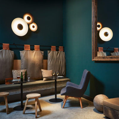 Xevan Elegance Simplicity Glow Wall Light