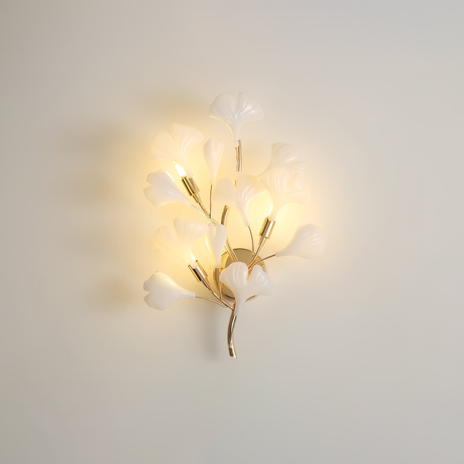 Oakes Postmodern Luxury Gingko Ceramics Wall Lamp