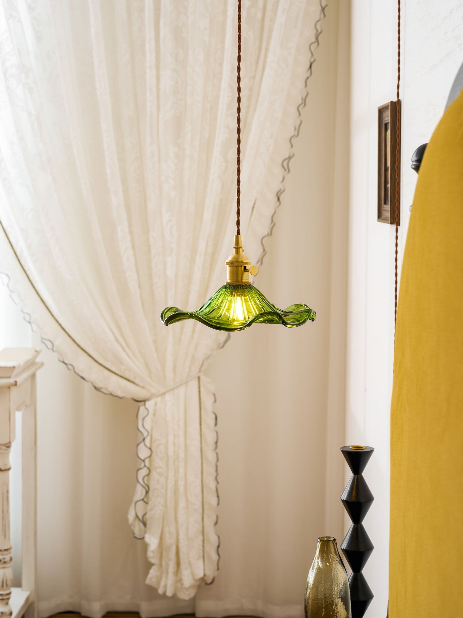 Pineridge Glass Hibiscus Flower Pendant Light