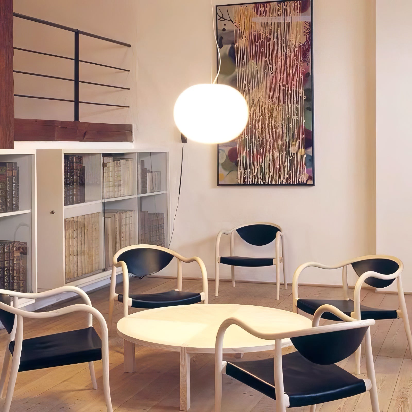 Gysta Contemporary Glass Pendant Lamp