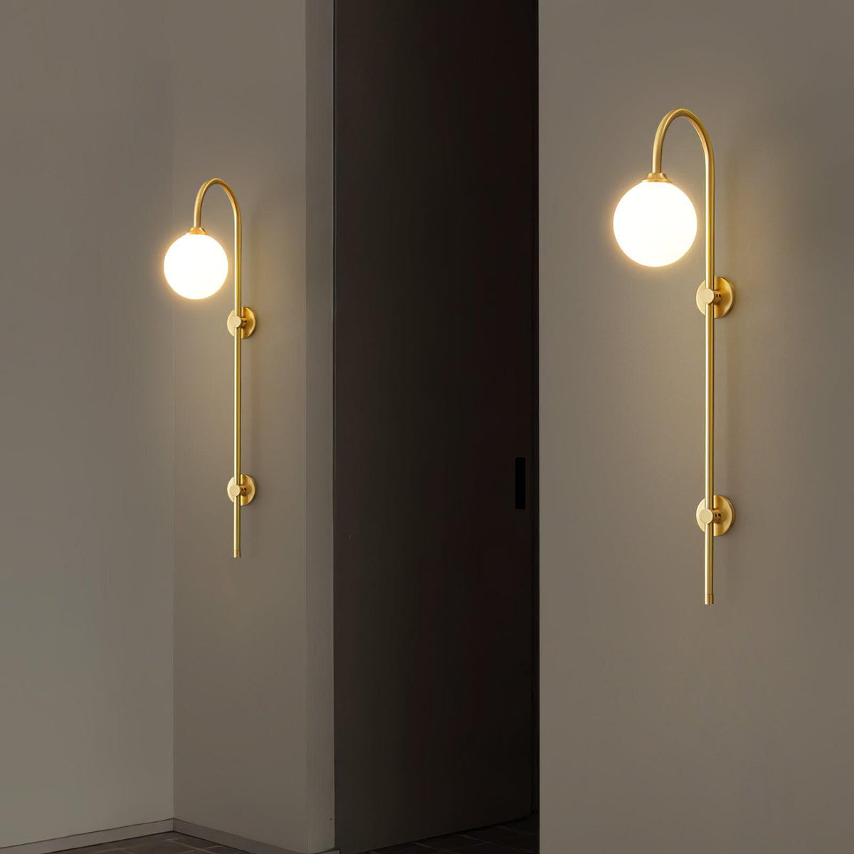 Nyvaris Modern Minimalist Globe Brass Glass Sconce Wall lamp