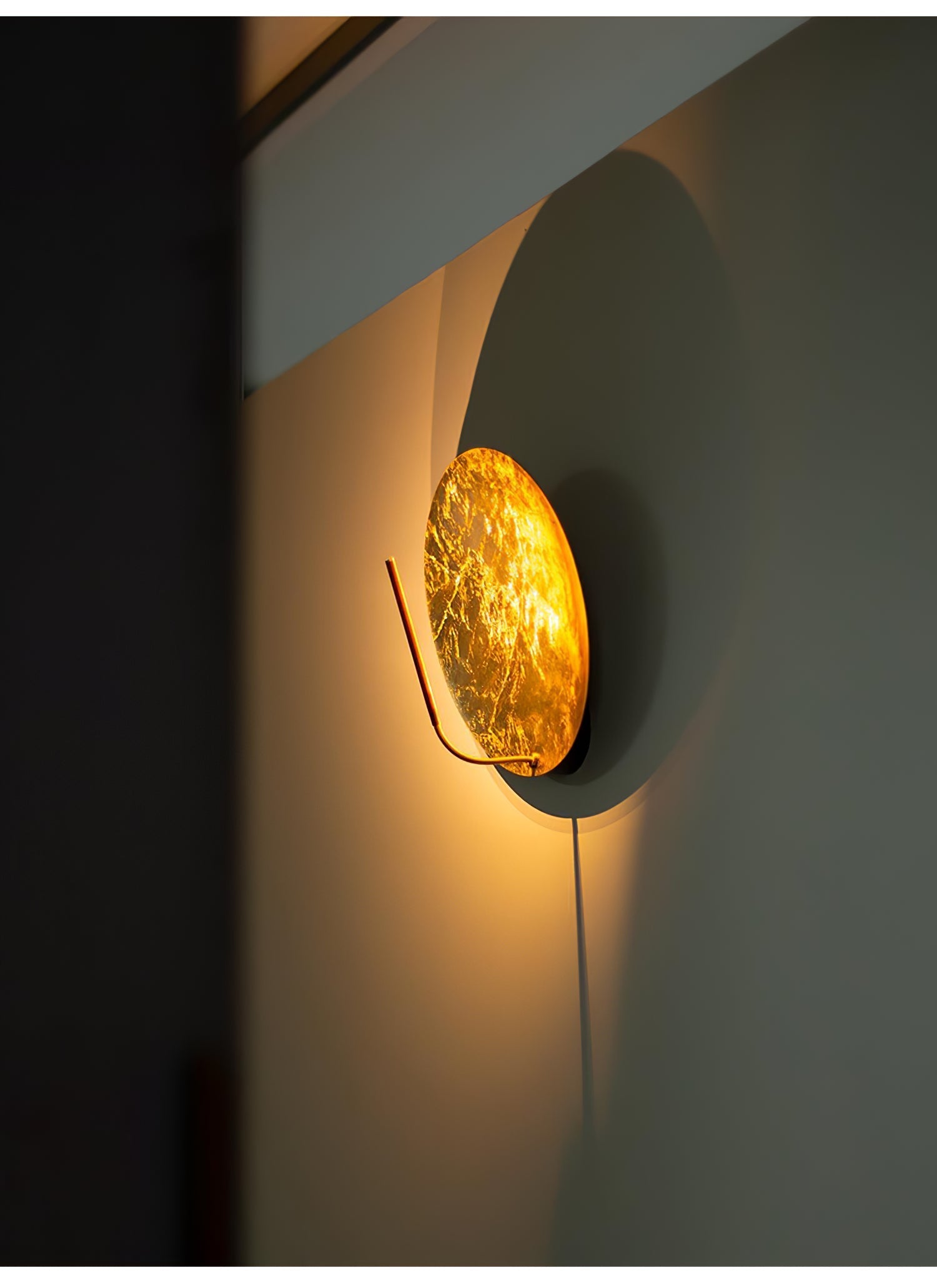 Noctarion Golden Aura Wall Light