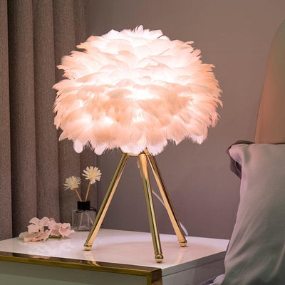 Nilo Feather Feminine Table Lamp - Neutral Decor