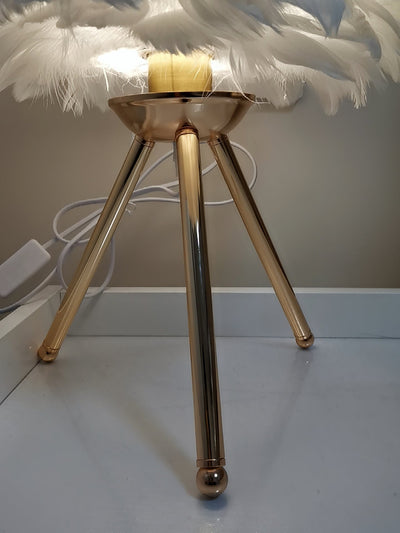 Nilo Feather Feminine Table Lamp - Neutral Decor