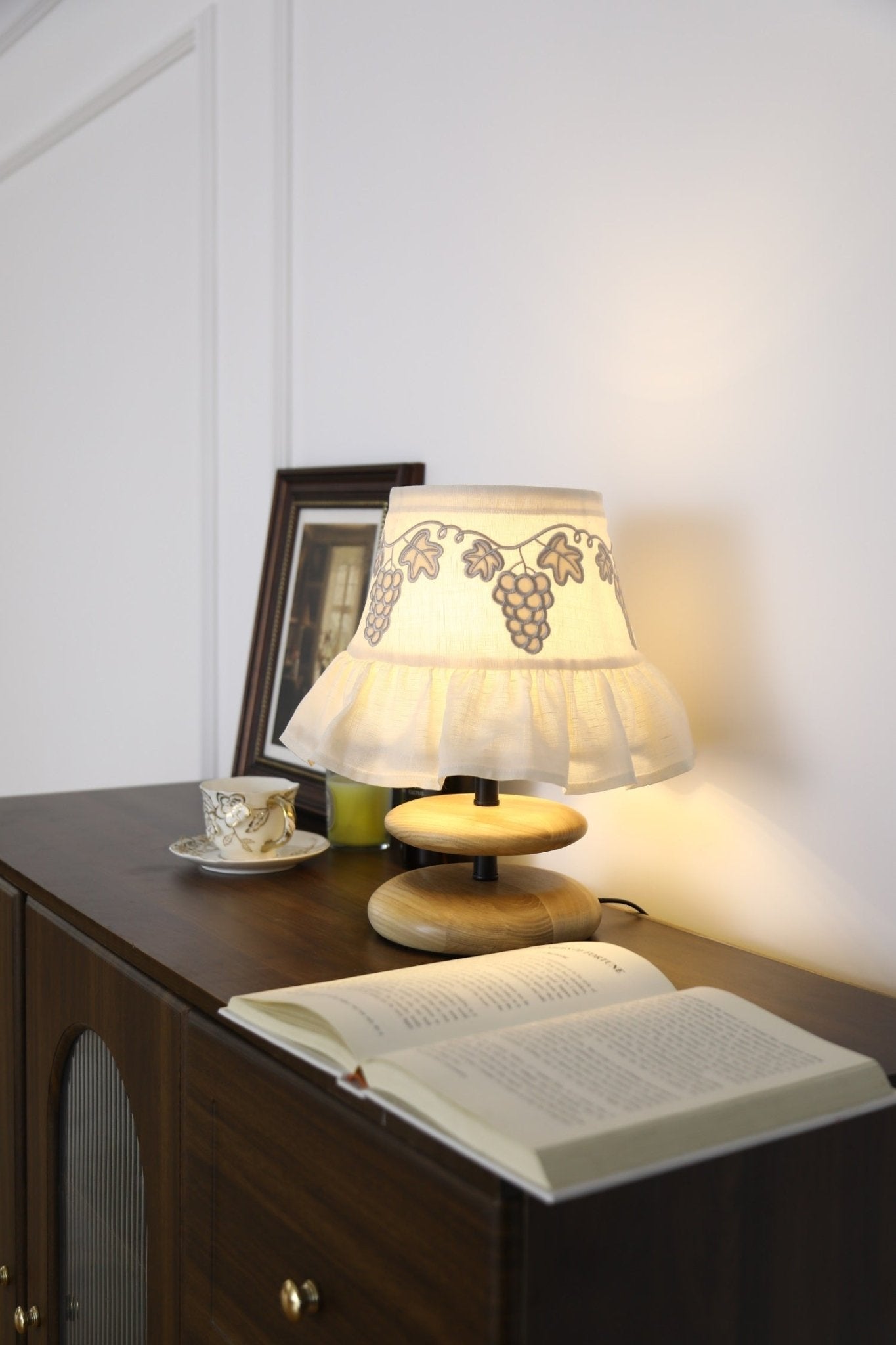 Grape Embroidery Table Lamp