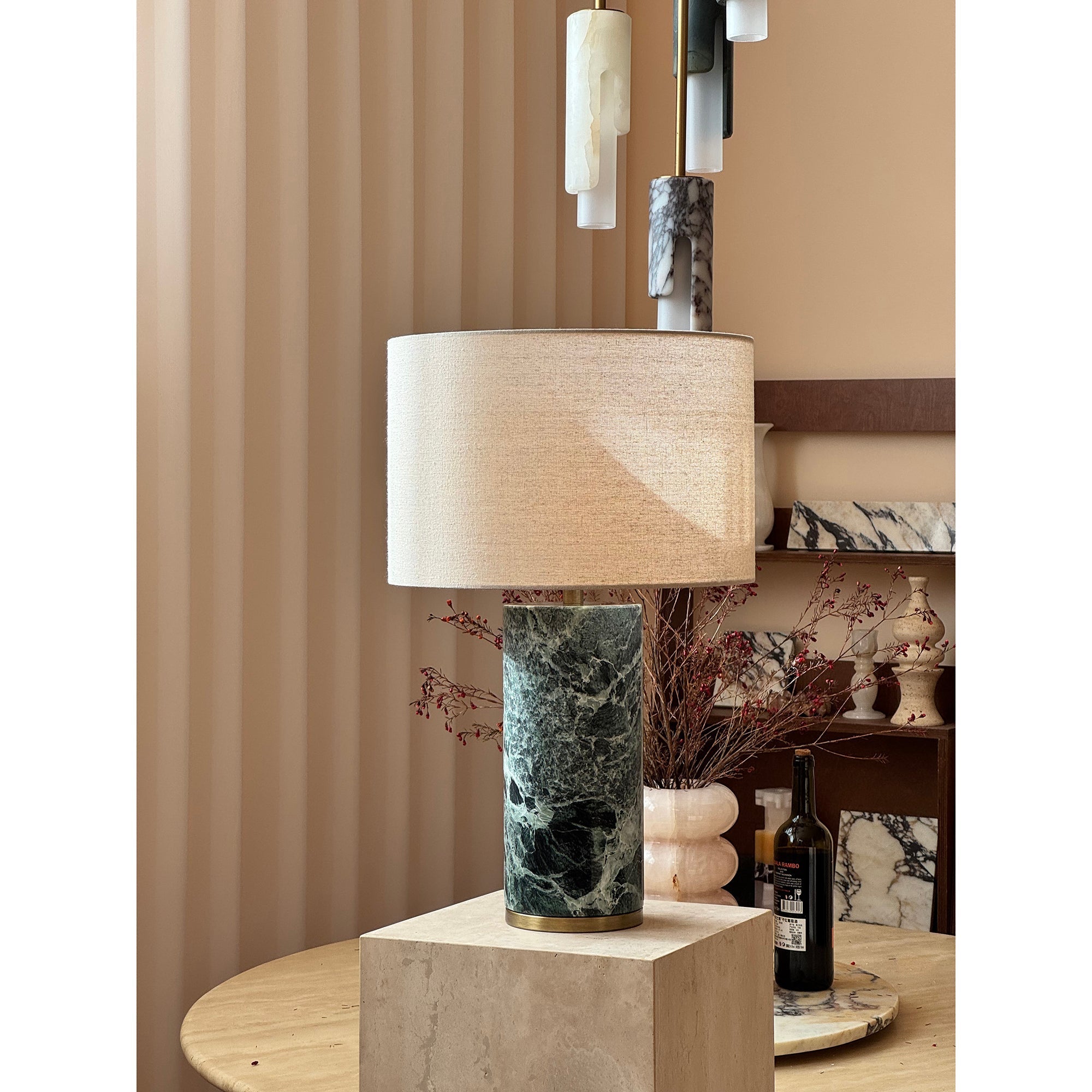 Avenanette Table Lamp