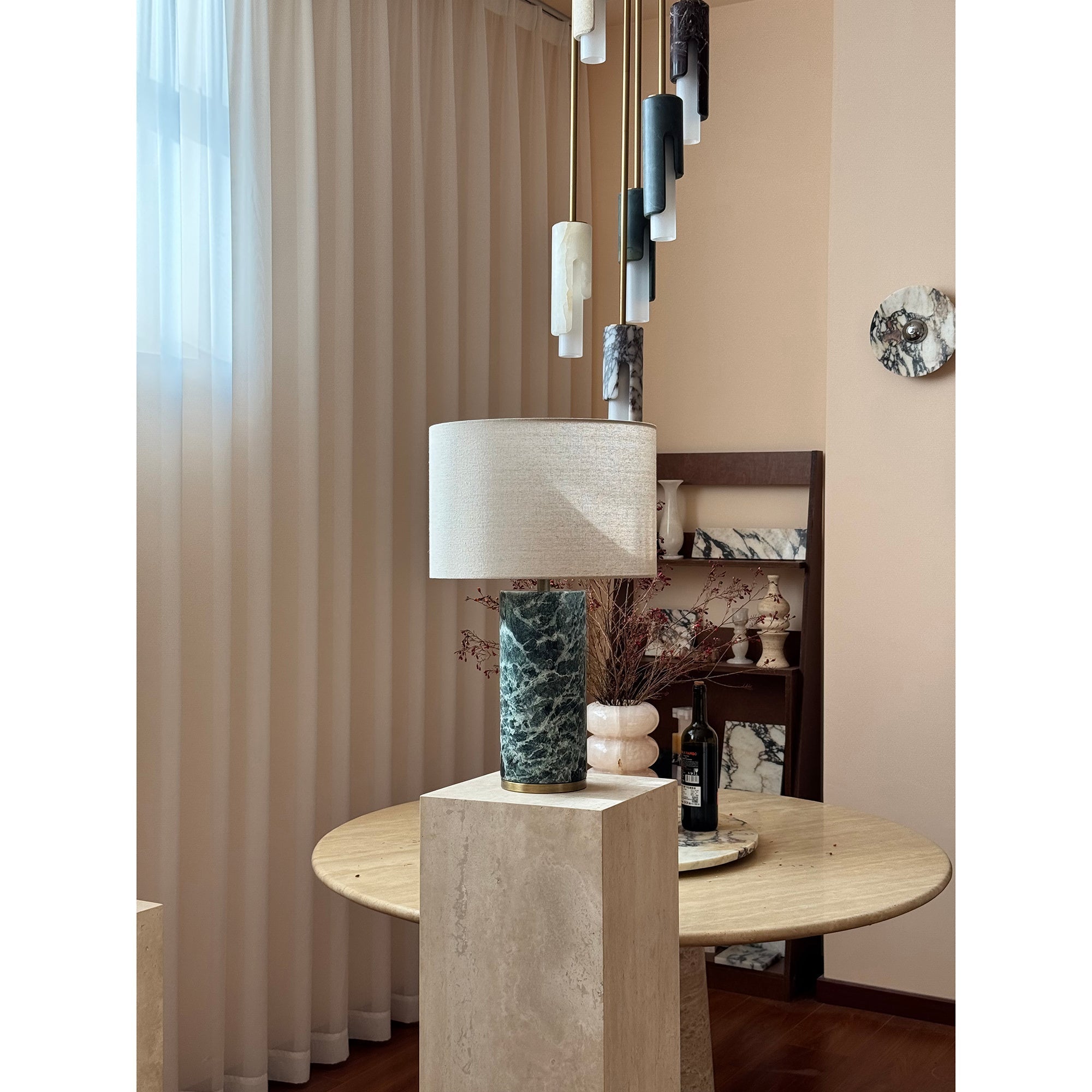 Avenanette Table Lamp