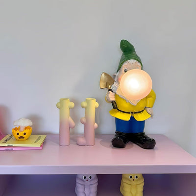 Brisa Resin Playful Table Lamp