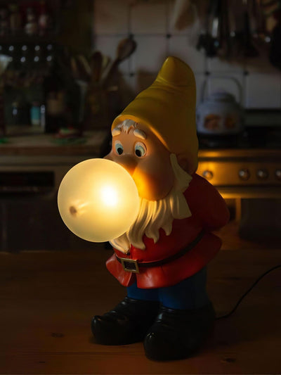 Brisa Resin Playful Table Lamp