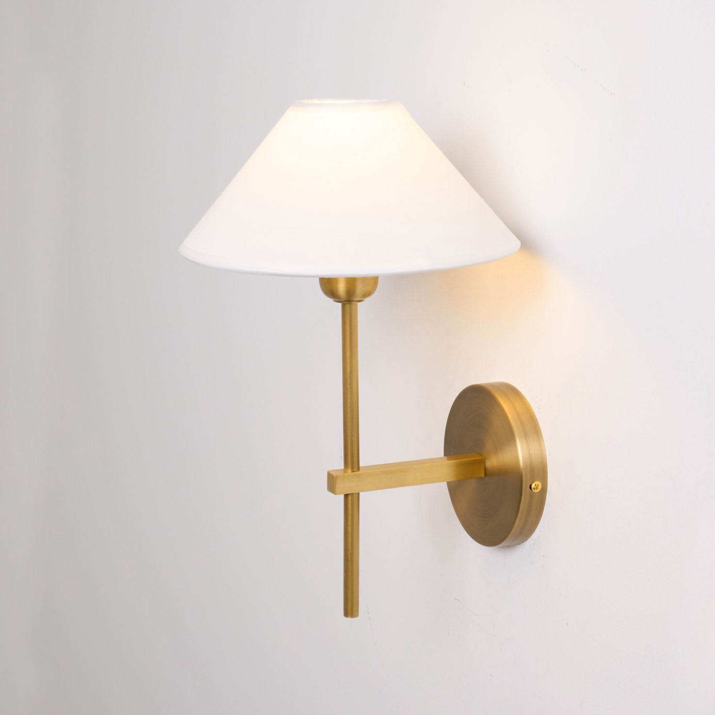 Orelisira Wall Lamp