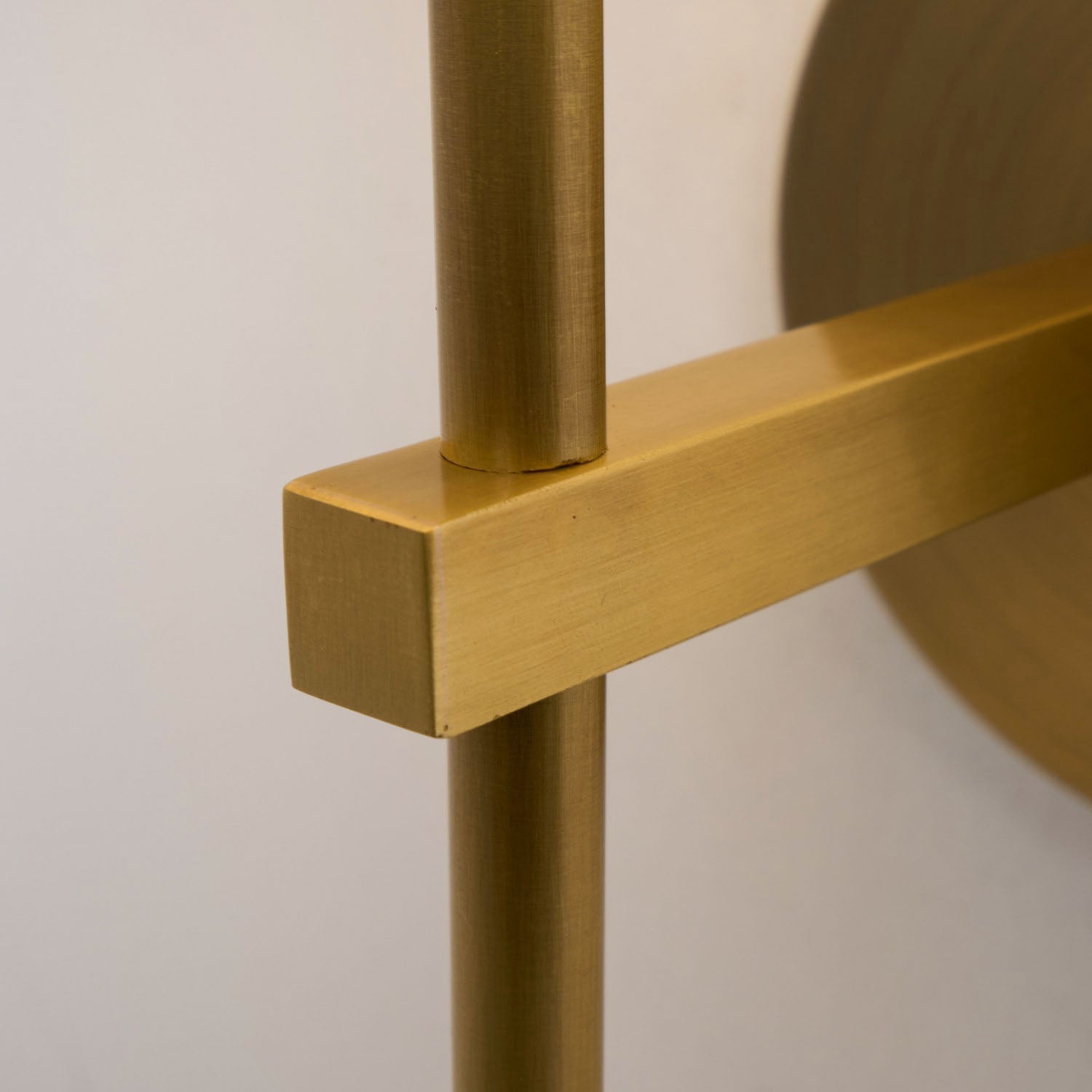 Orelisira Wall Lamp
