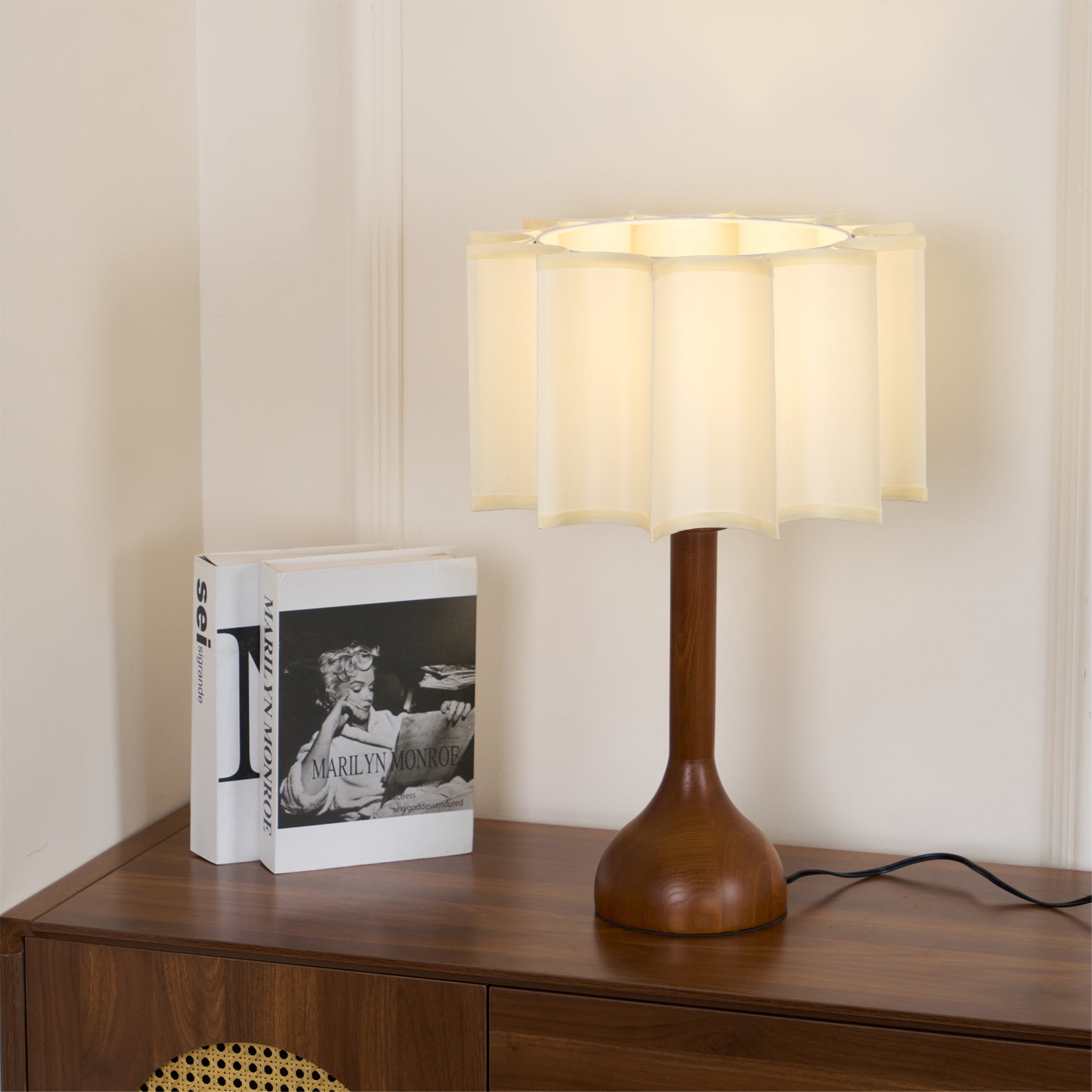 Livenq Wood Fabric Retro Table Lamp