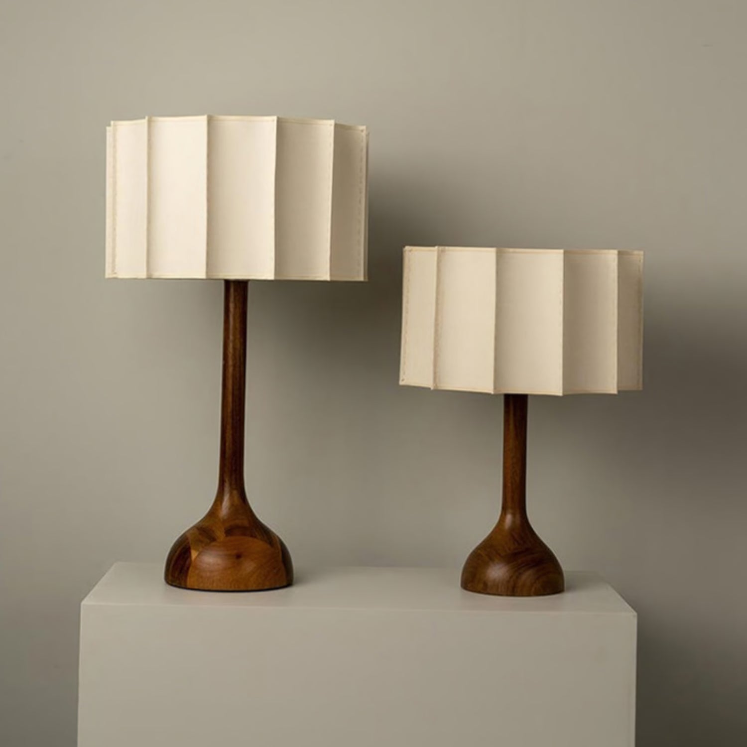 Livenq Wood Fabric Retro Table Lamp