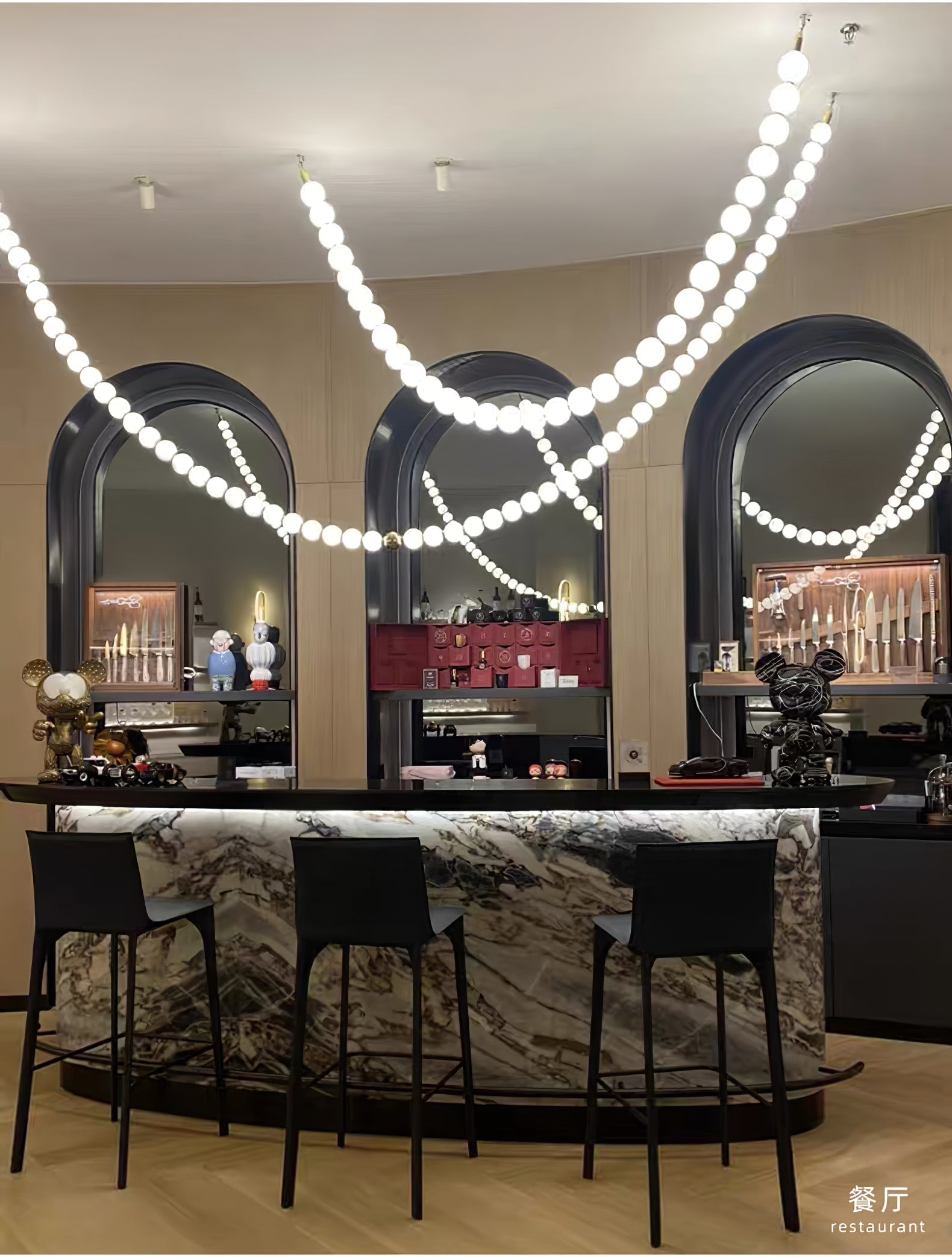 Zalvarin Brass Sputnik Chandelier - Neutral Decor