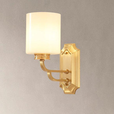 Regal Classic Brass Wall Lamp