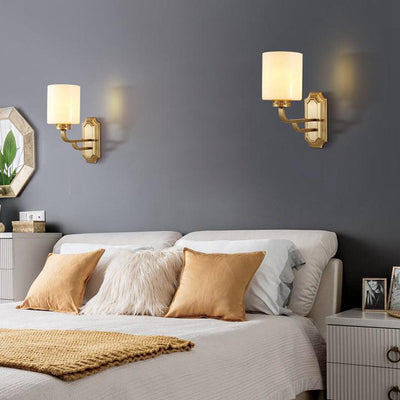 Regal Classic Brass Wall Lamp
