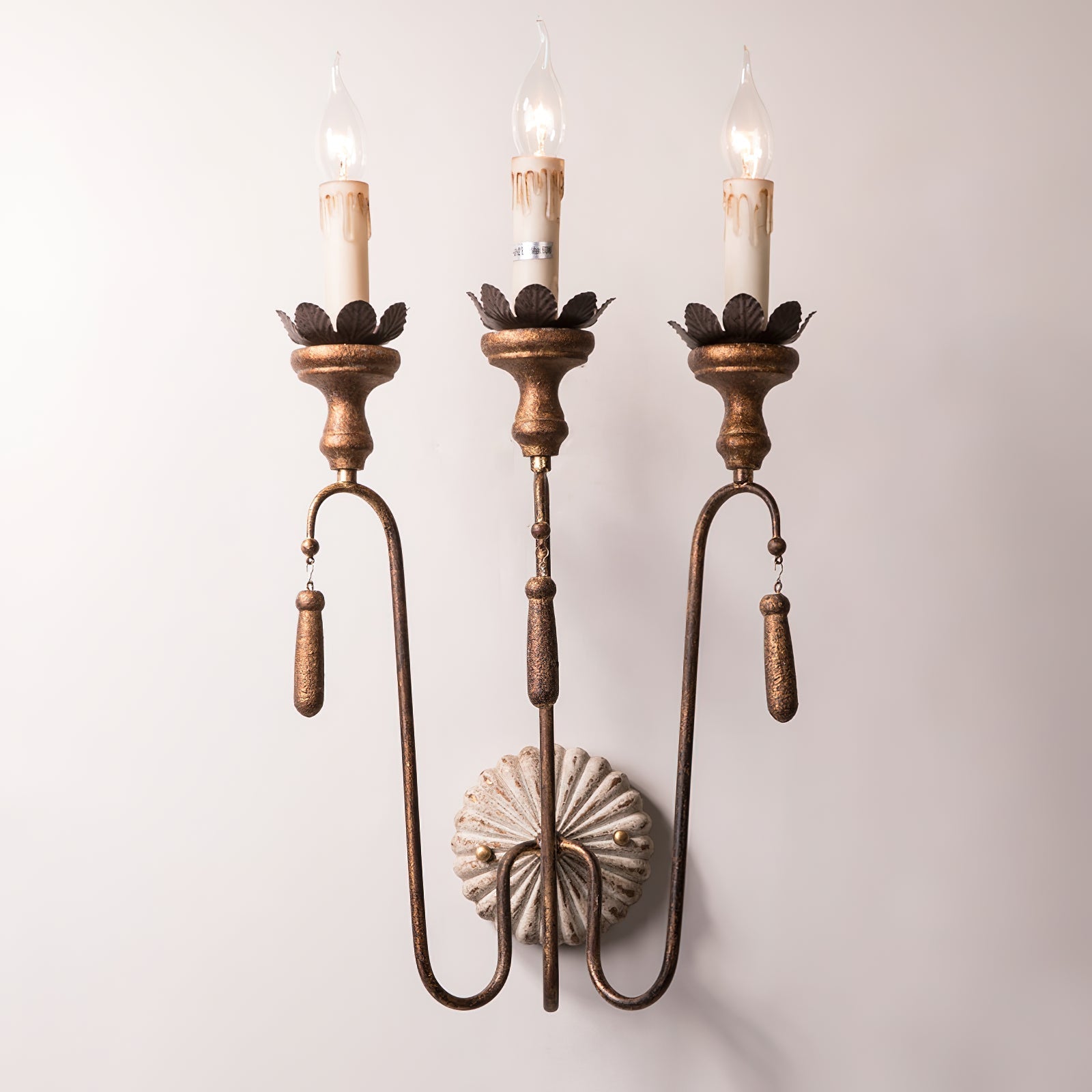 Avelaris Wall Lamp