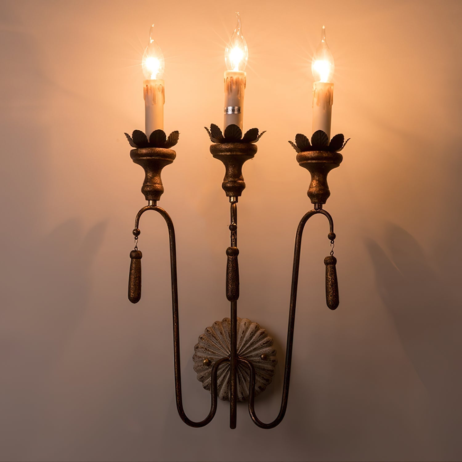 Avelaris Wall Lamp
