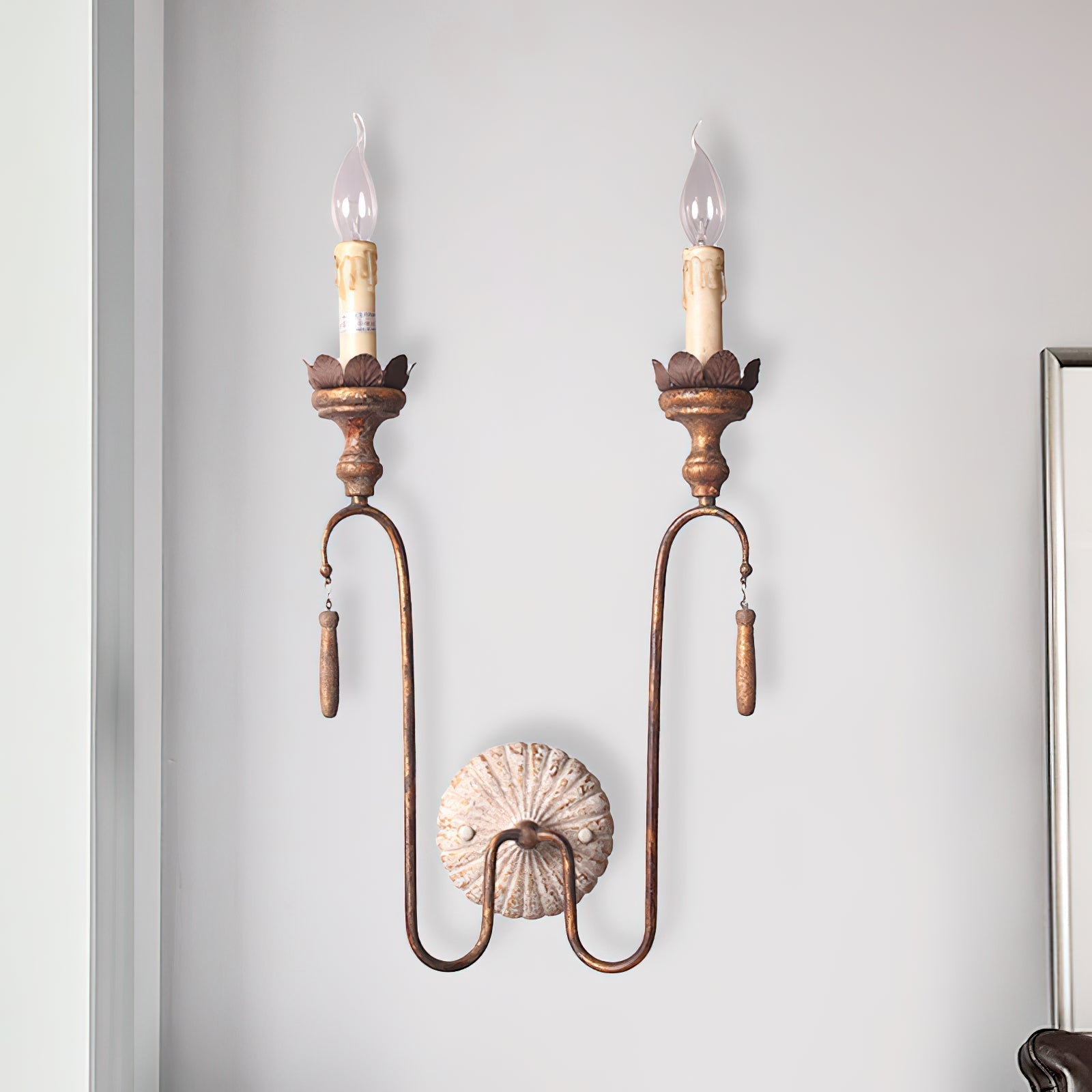 Avelaris Wall Lamp