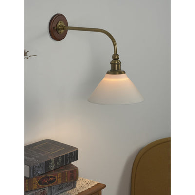 Liorivenne Wall Lamp
