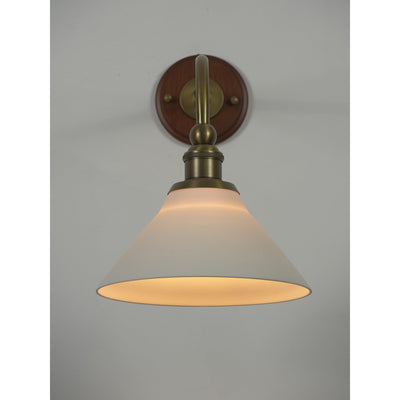 Liorivenne Wall Lamp