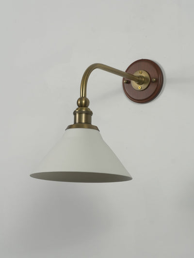 Liorivenne Wall Lamp