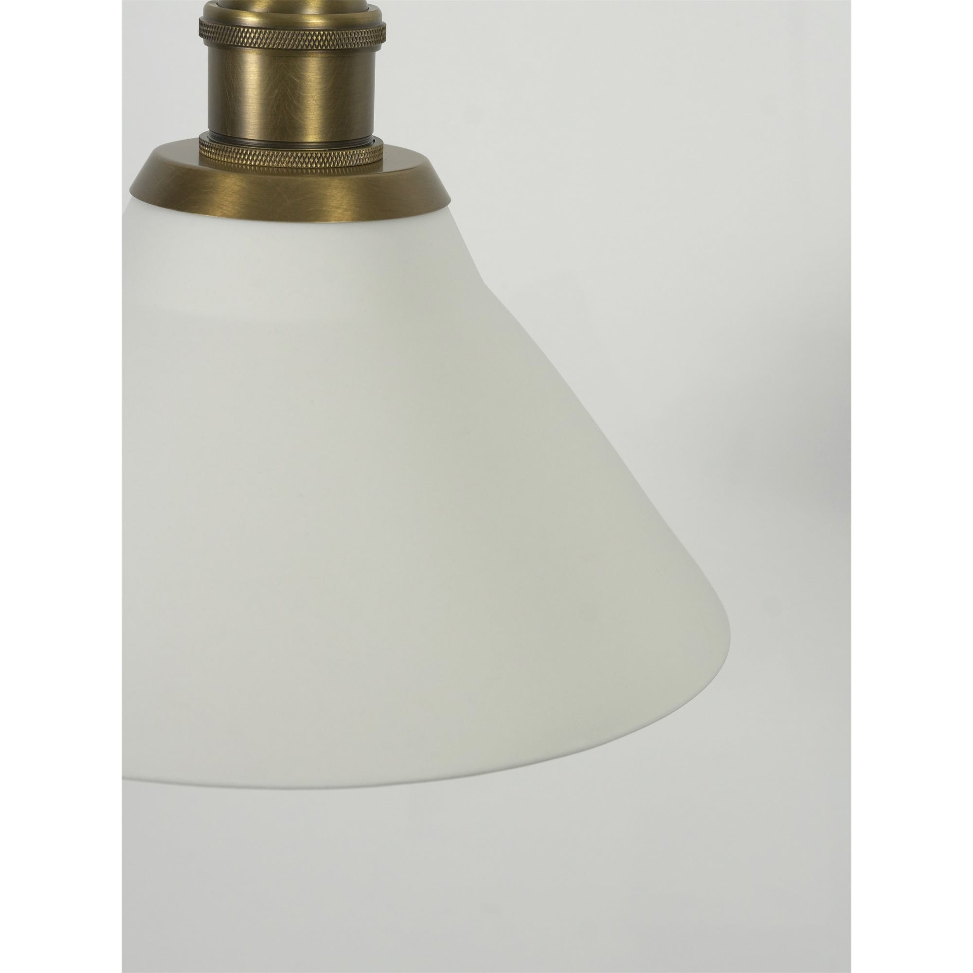 Liorivenne Wall Lamp