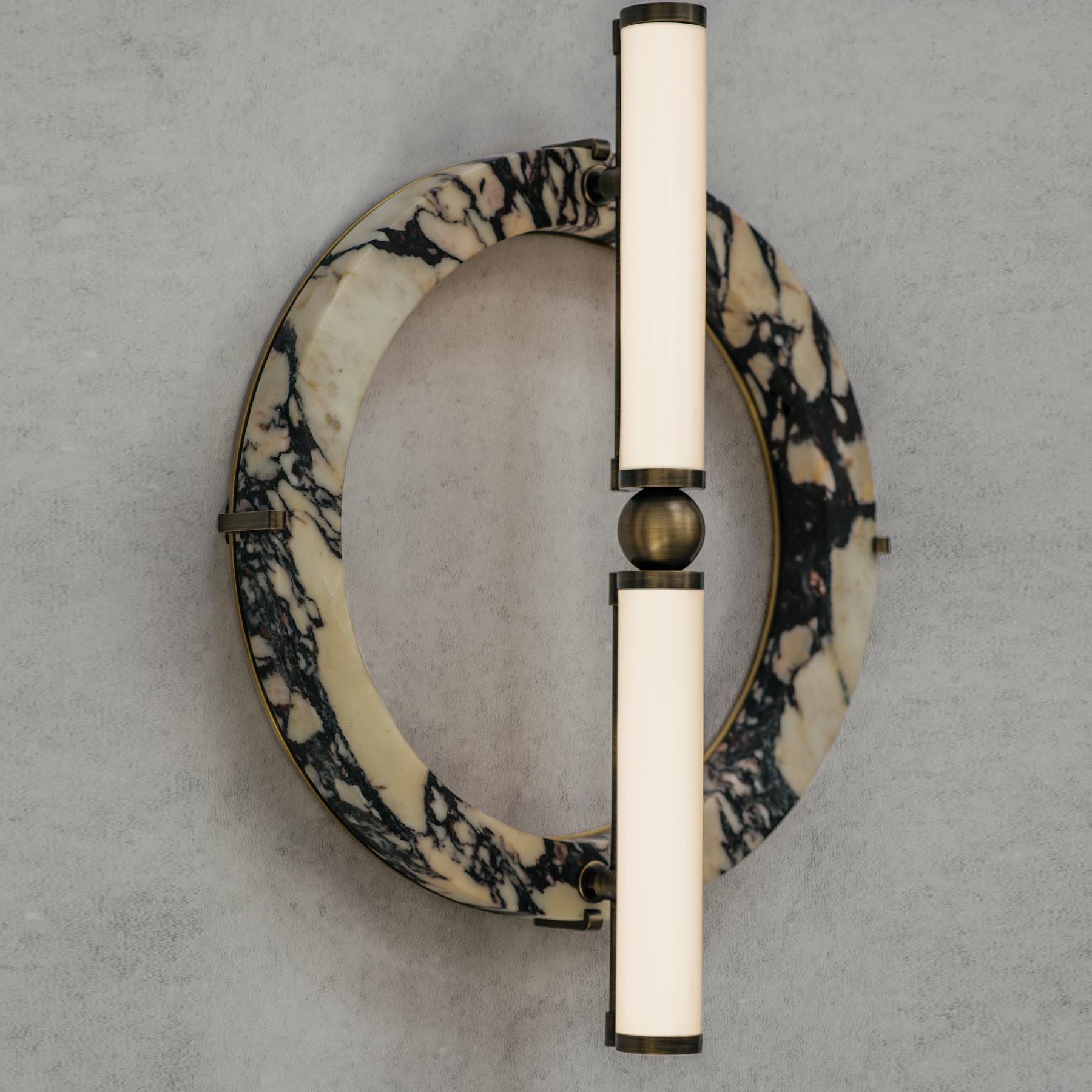 Miyal Wall Lamp
