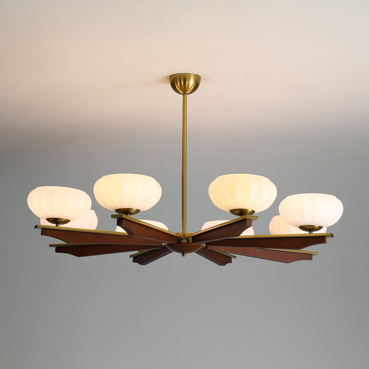 Uzoror Traditional Elegance Vintage Wood Chandelier