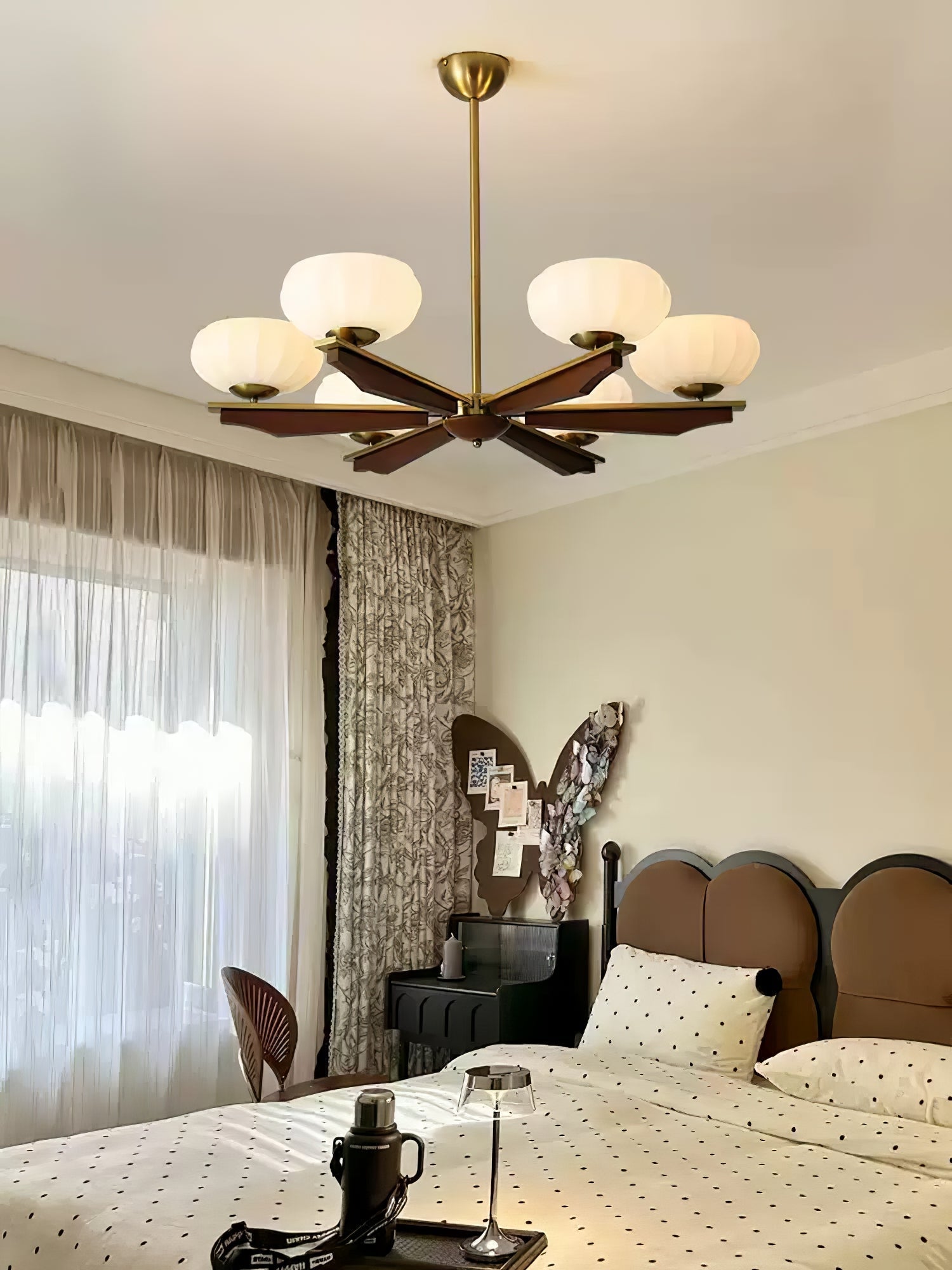 Uzoror Traditional Elegance Vintage Wood Chandelier