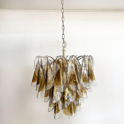 Vild Chandelier Isabella Gold Petal Layered