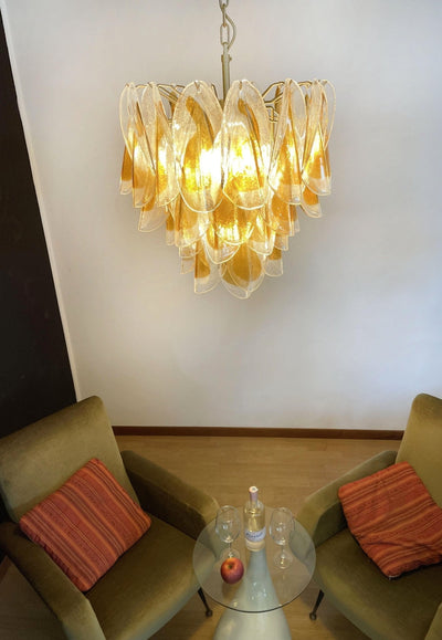 Vild Chandelier Isabella Gold Petal Layered