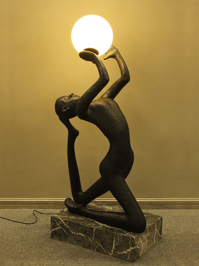 Evvinyra Contorted Black Floor Lamp
