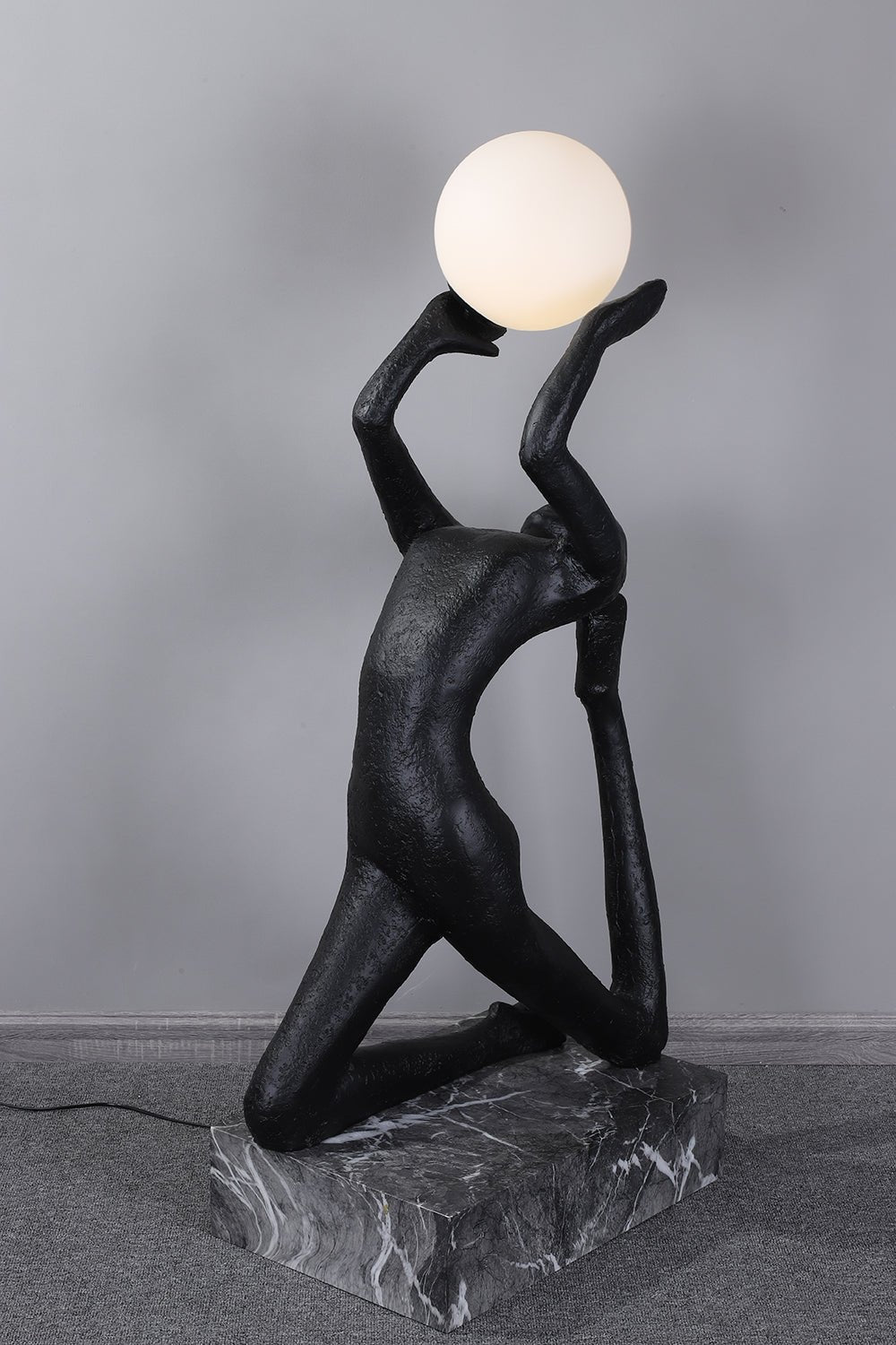 Evvinyra Contorted Black Floor Lamp