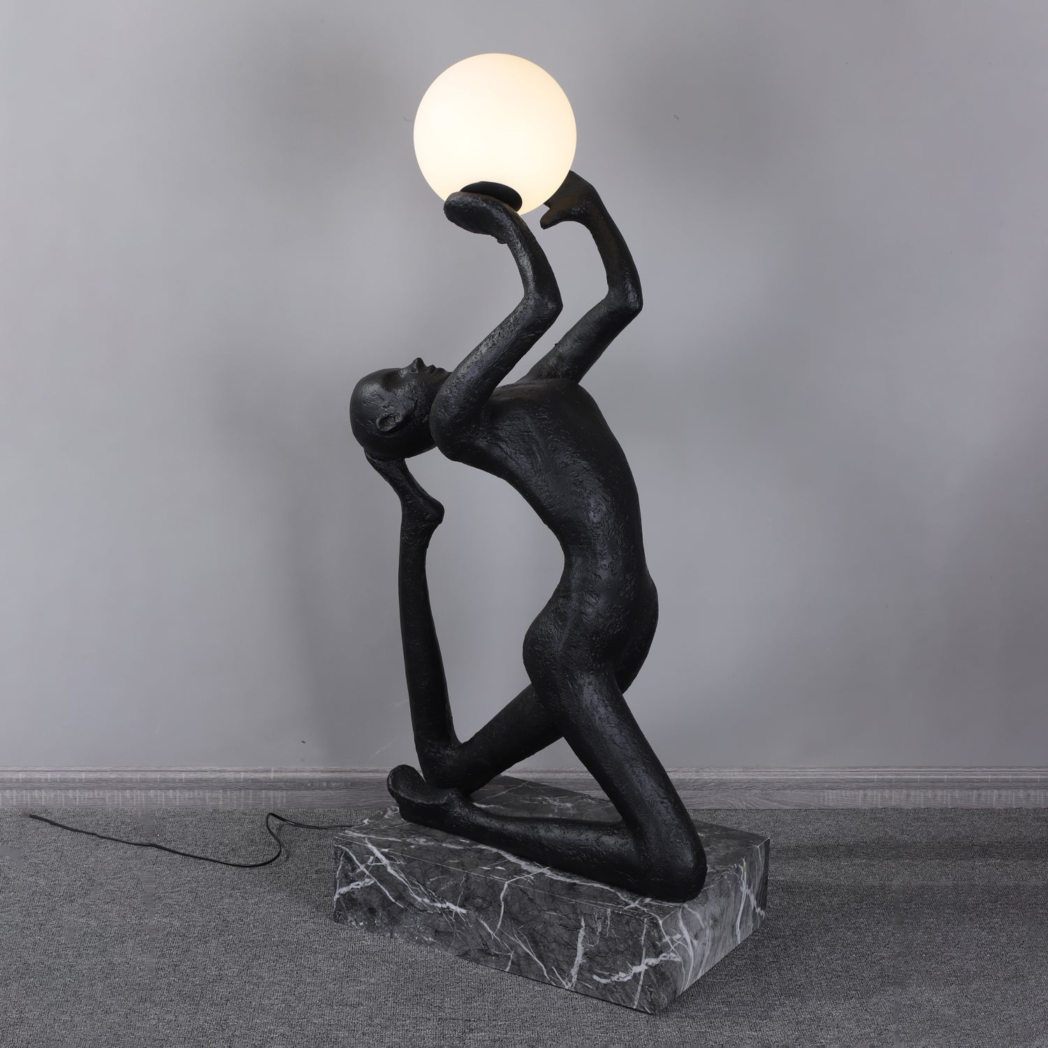 Evvinyra Contorted Black Floor Lamp
