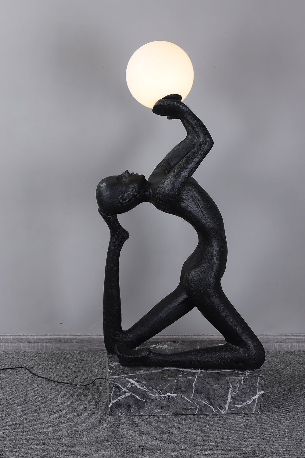 Evvinyra Contorted Black Floor Lamp