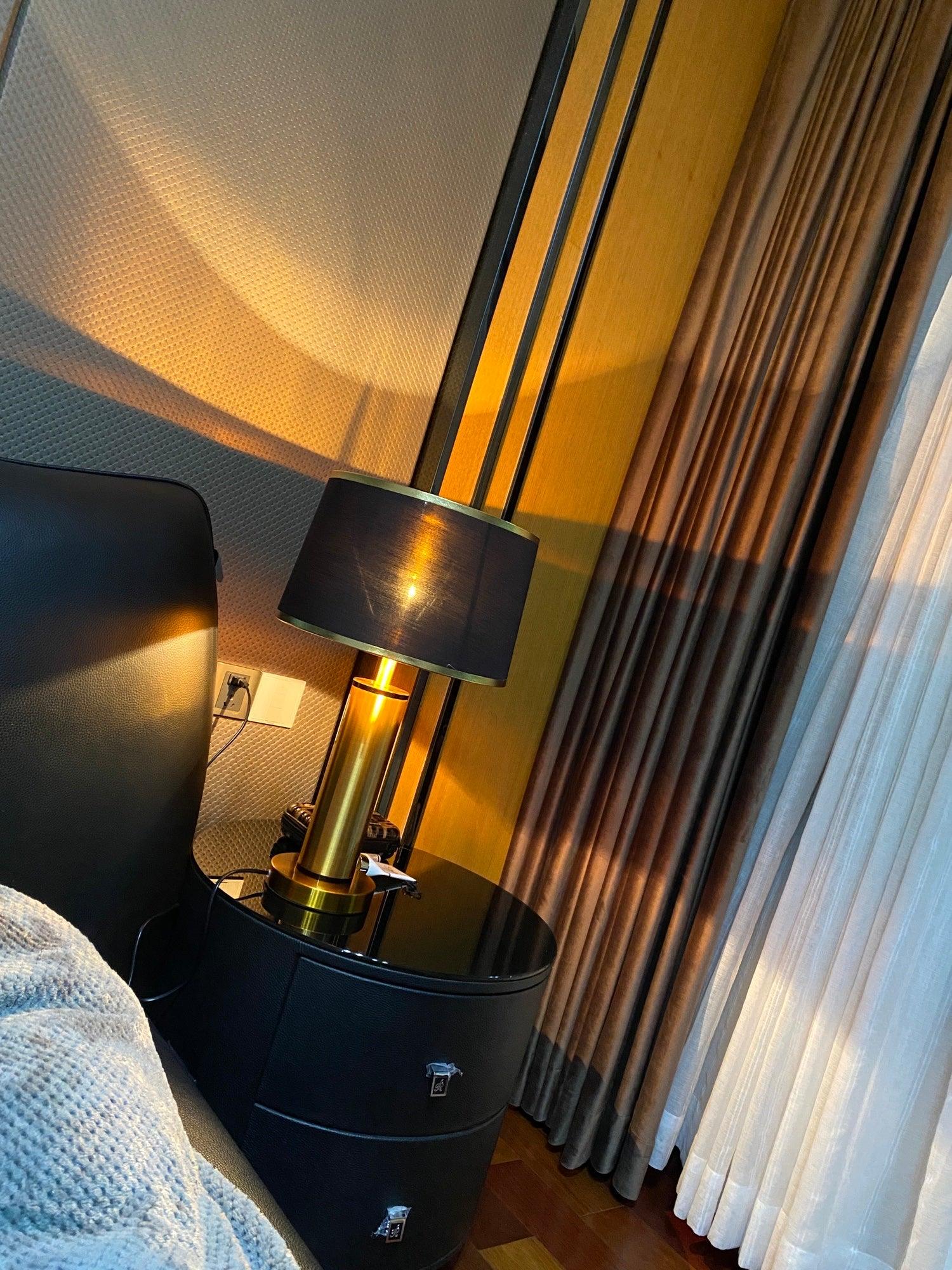 Cur Modern Table Lamp