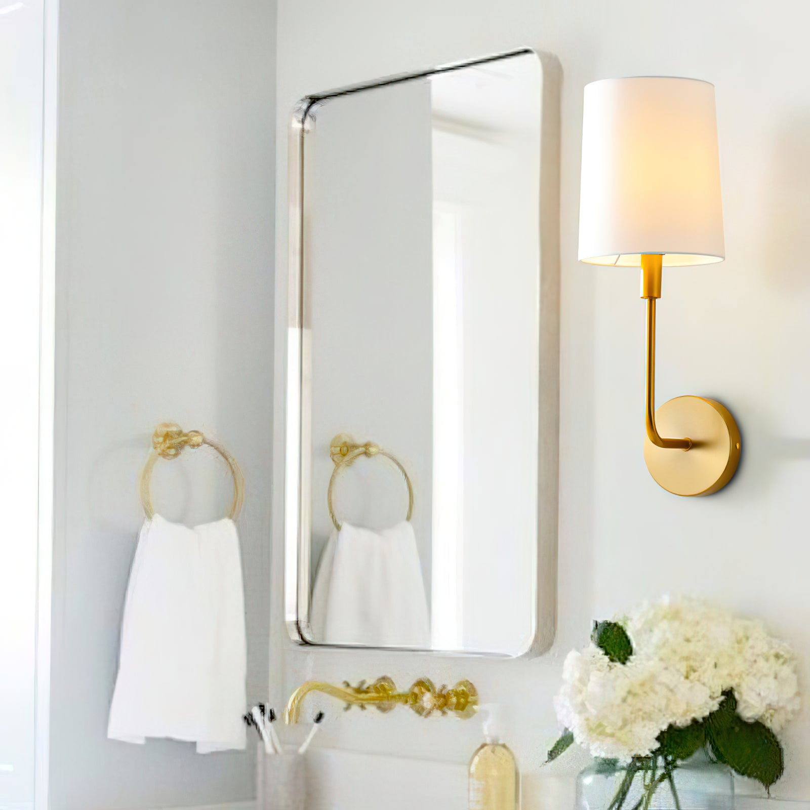 Viraelenne Wall Lamp