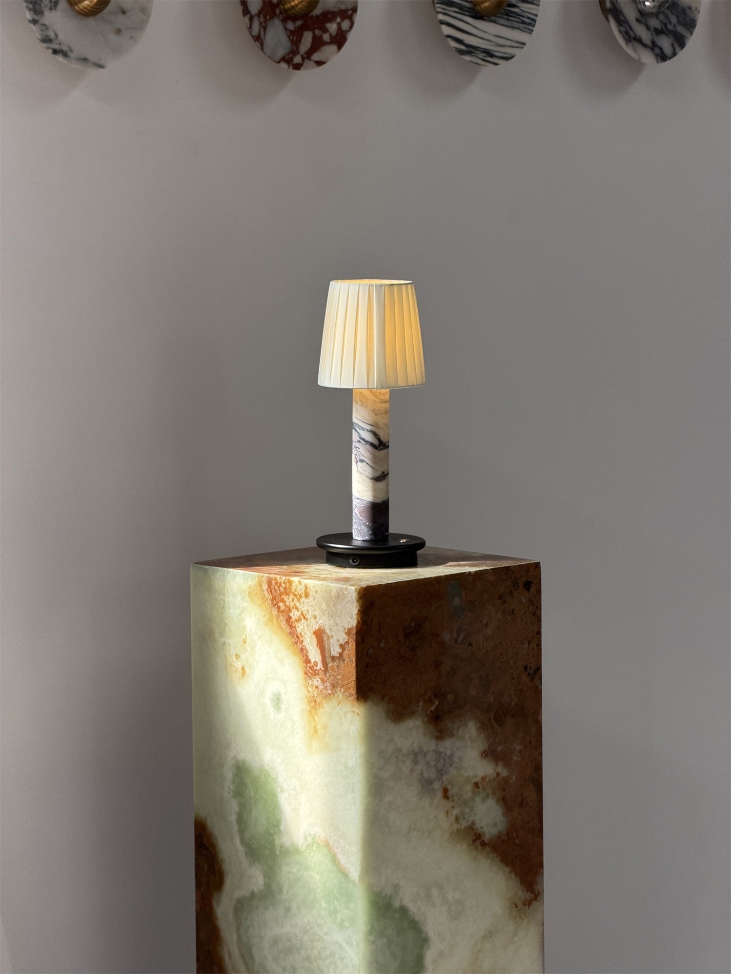 Viraerira Table Lamp