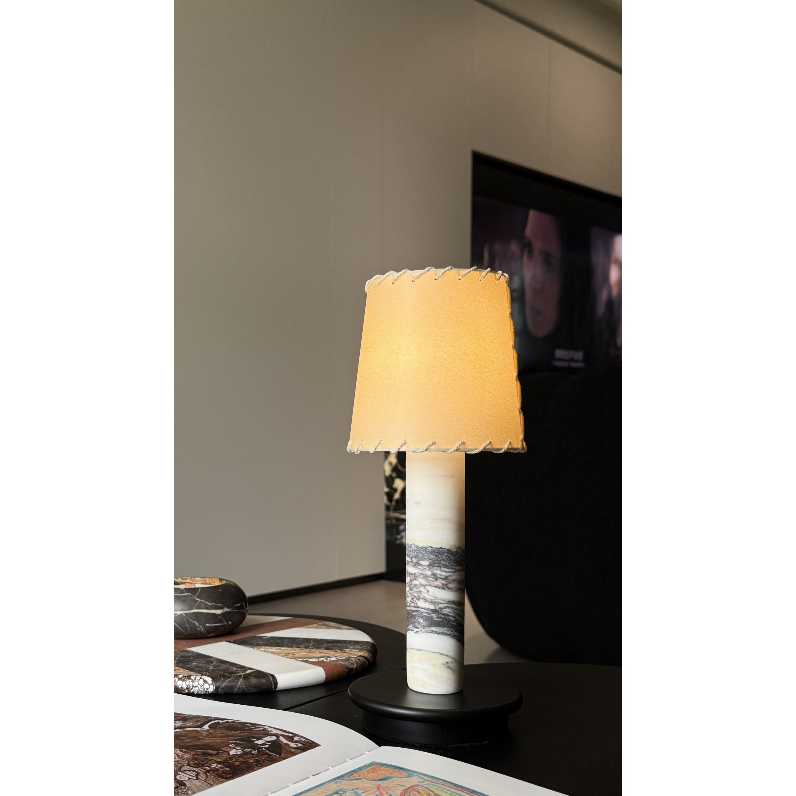 Viraerira Table Lamp