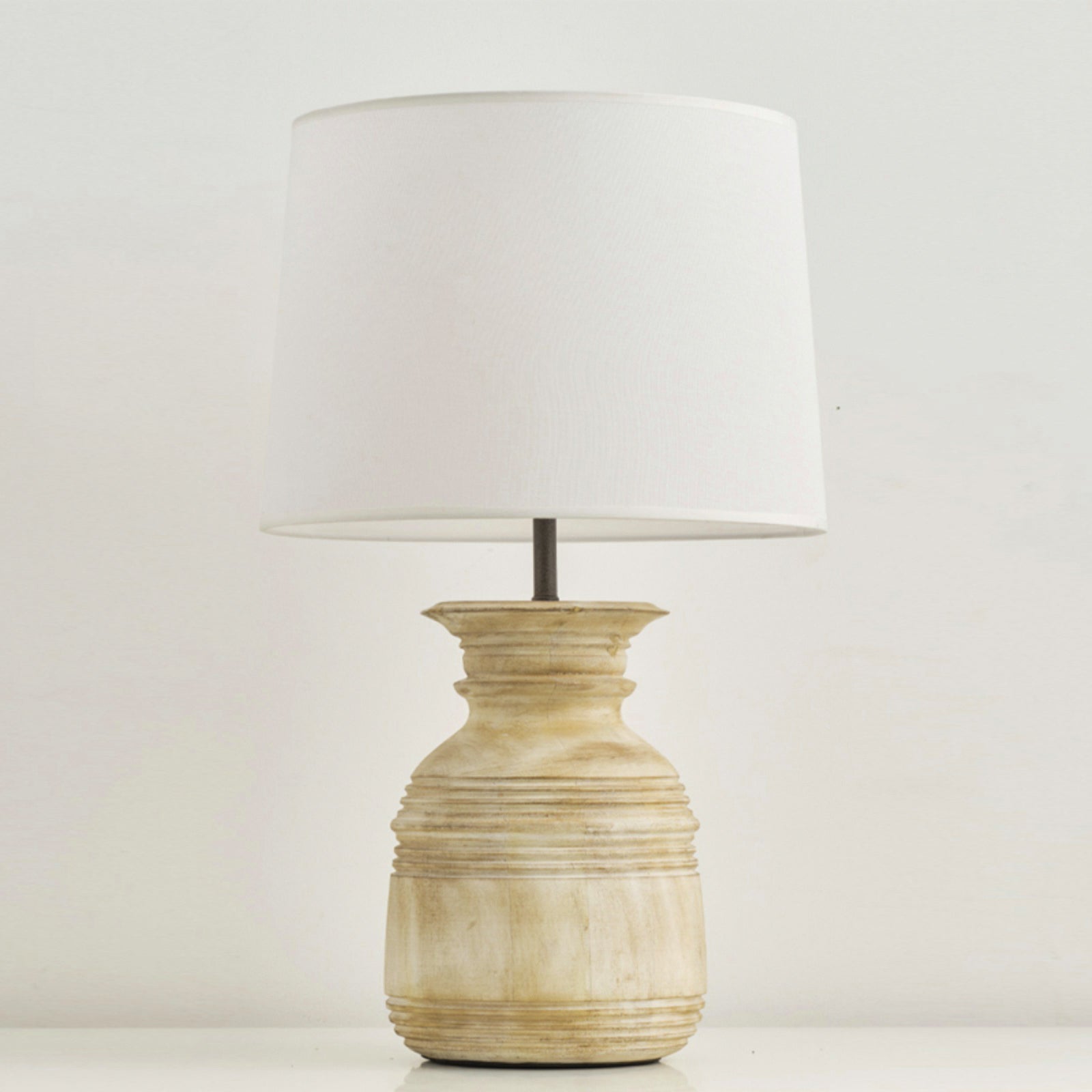 Isyaria Table Lamp