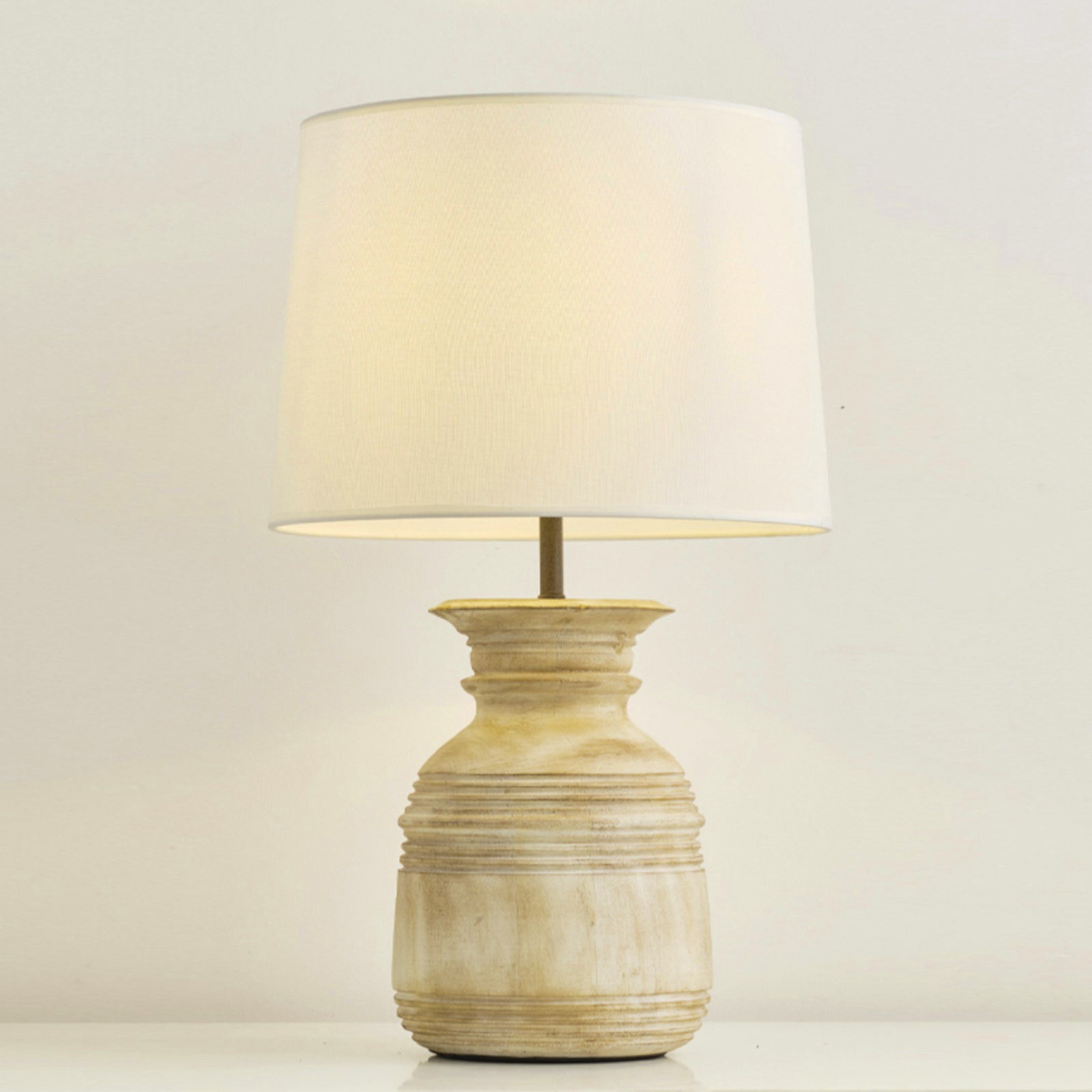 Isyaria Table Lamp