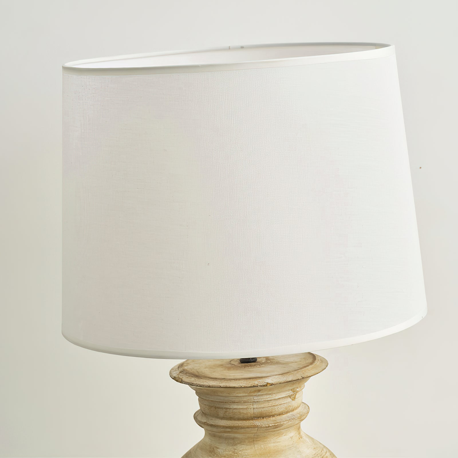 Isyaria Table Lamp