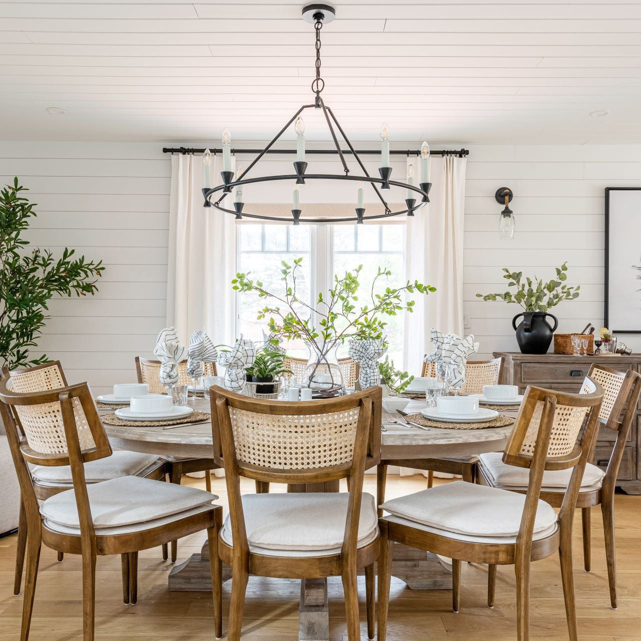 Ovyneth Chandelier