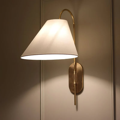 Nyphaiel Wall Lamp