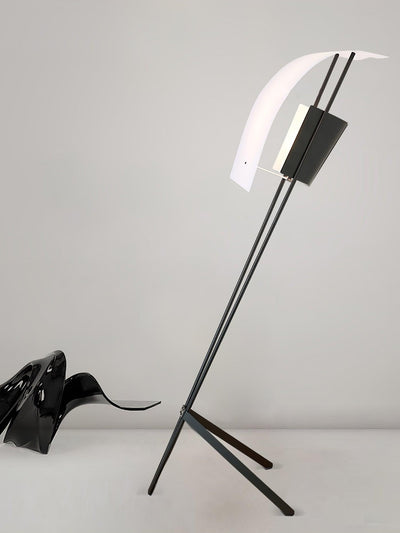 Ulvynil Minimalist Floor Lamp