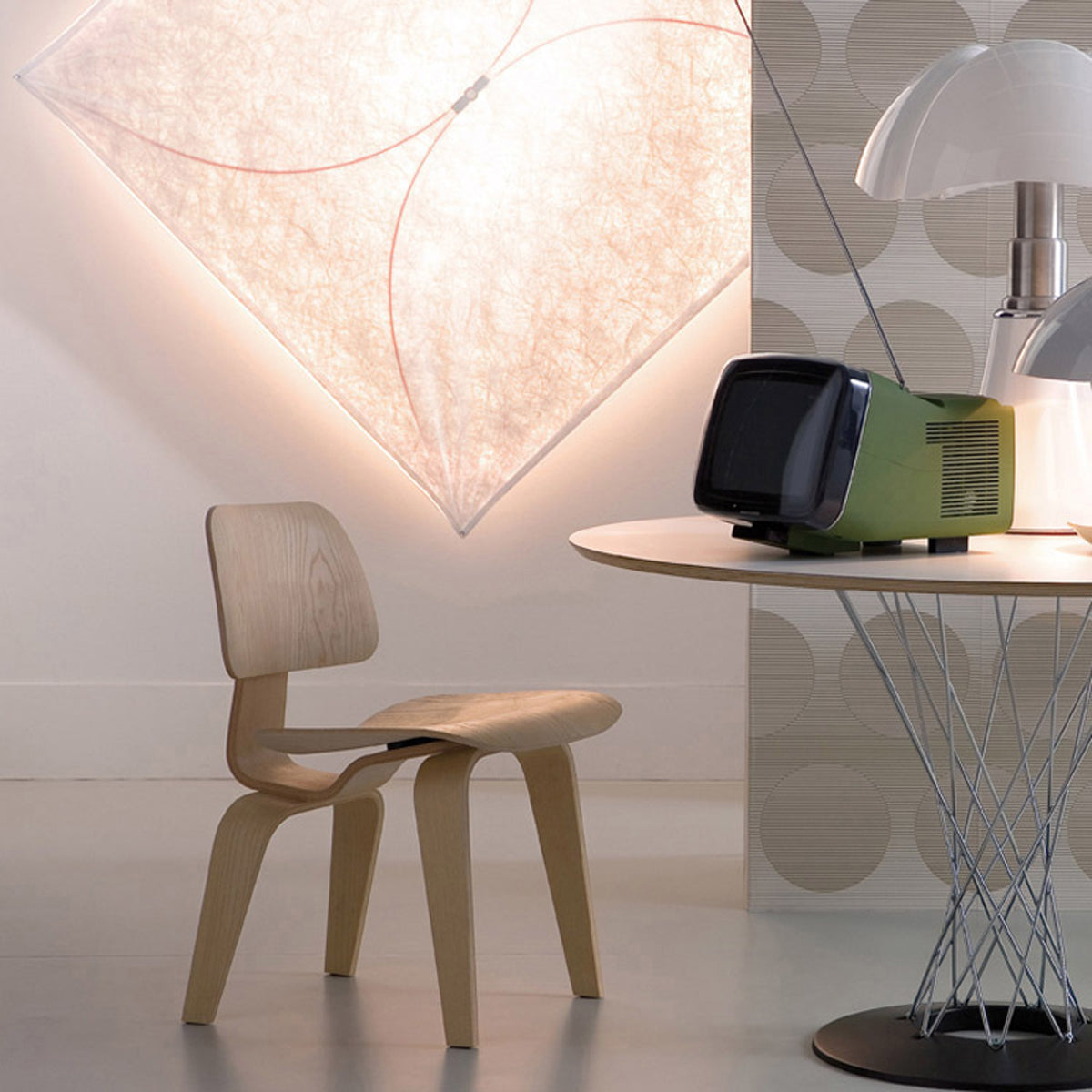 Evsoriel White Wall Light