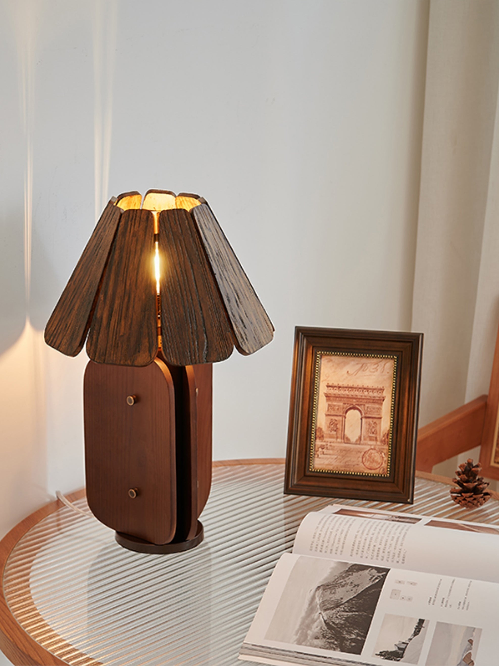Arlovia Table Lamp