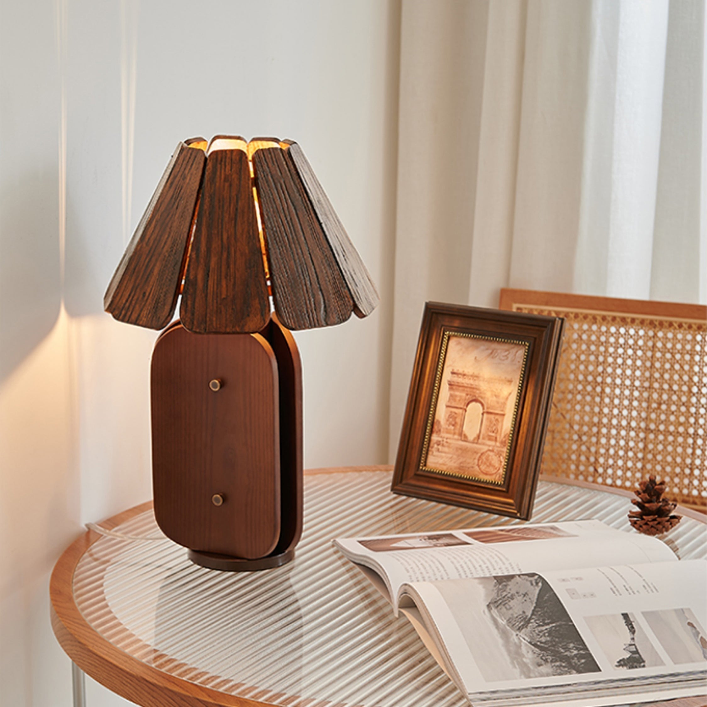 Arlovia Table Lamp