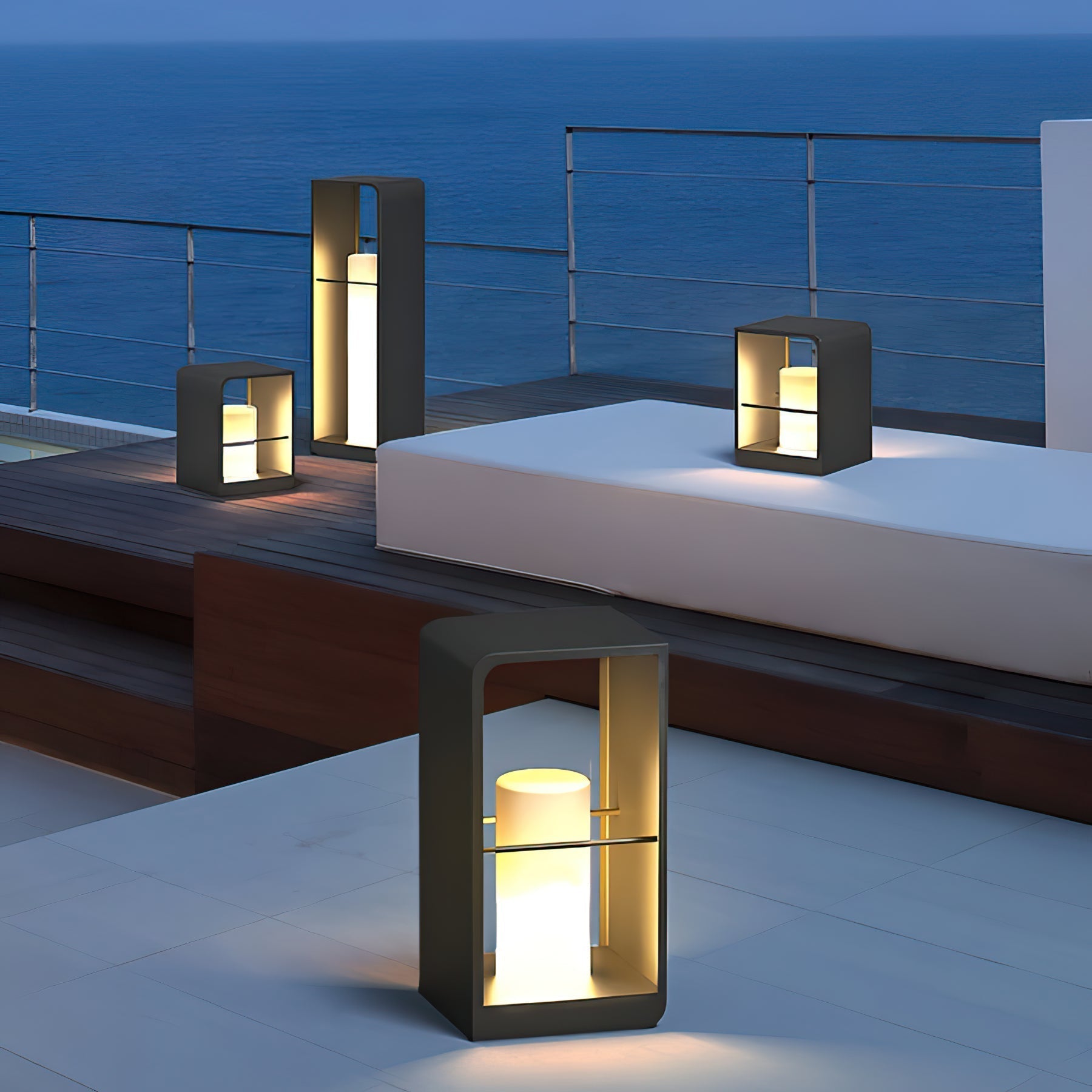 Reninian Minimalist Outdoor Light